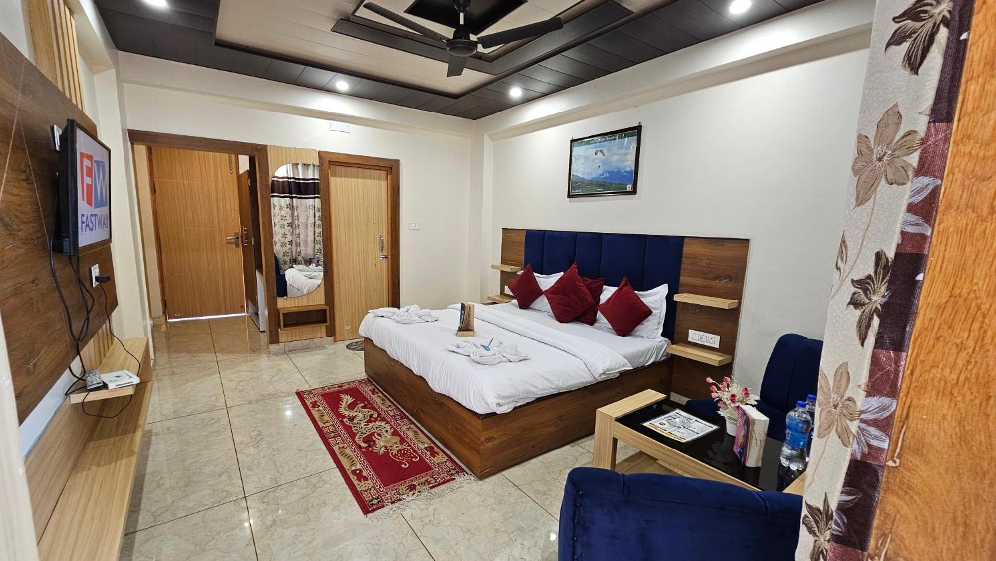 Green View Hotel And Restaurant McLeod Ganj Esterno foto